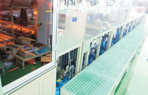 Integrated roll-type and sheet-type cleaning line